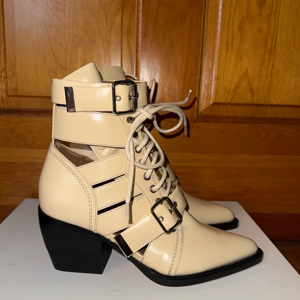 Chloe Rylee Boots NEW - Picture 2 of 9
